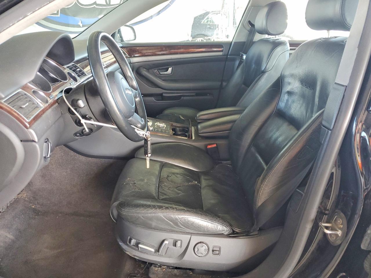 2004 AUDI A8