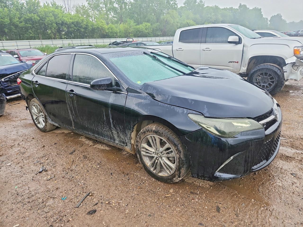 2016 TOYOTA CAMRY