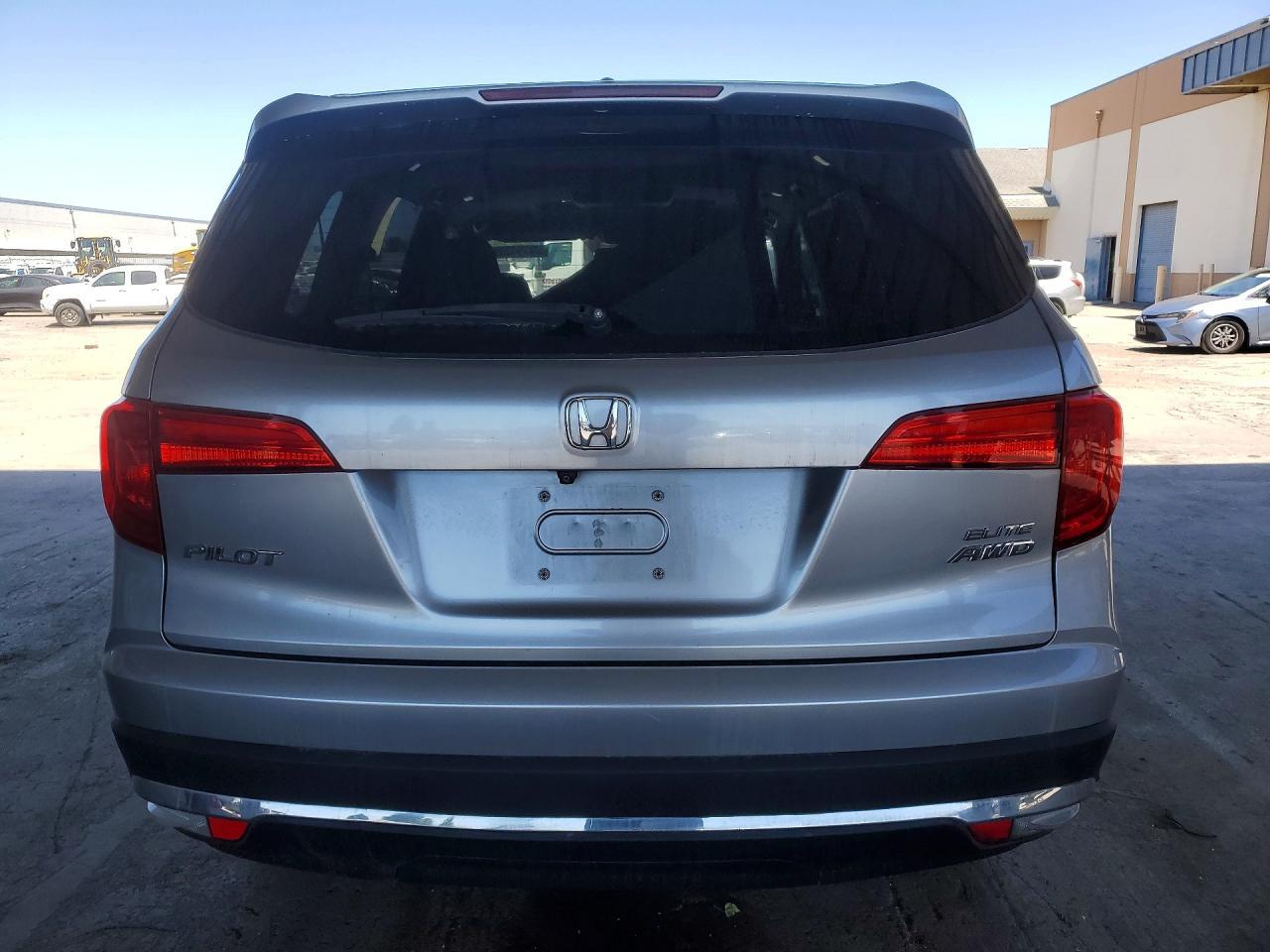 2016 HONDA PILOT