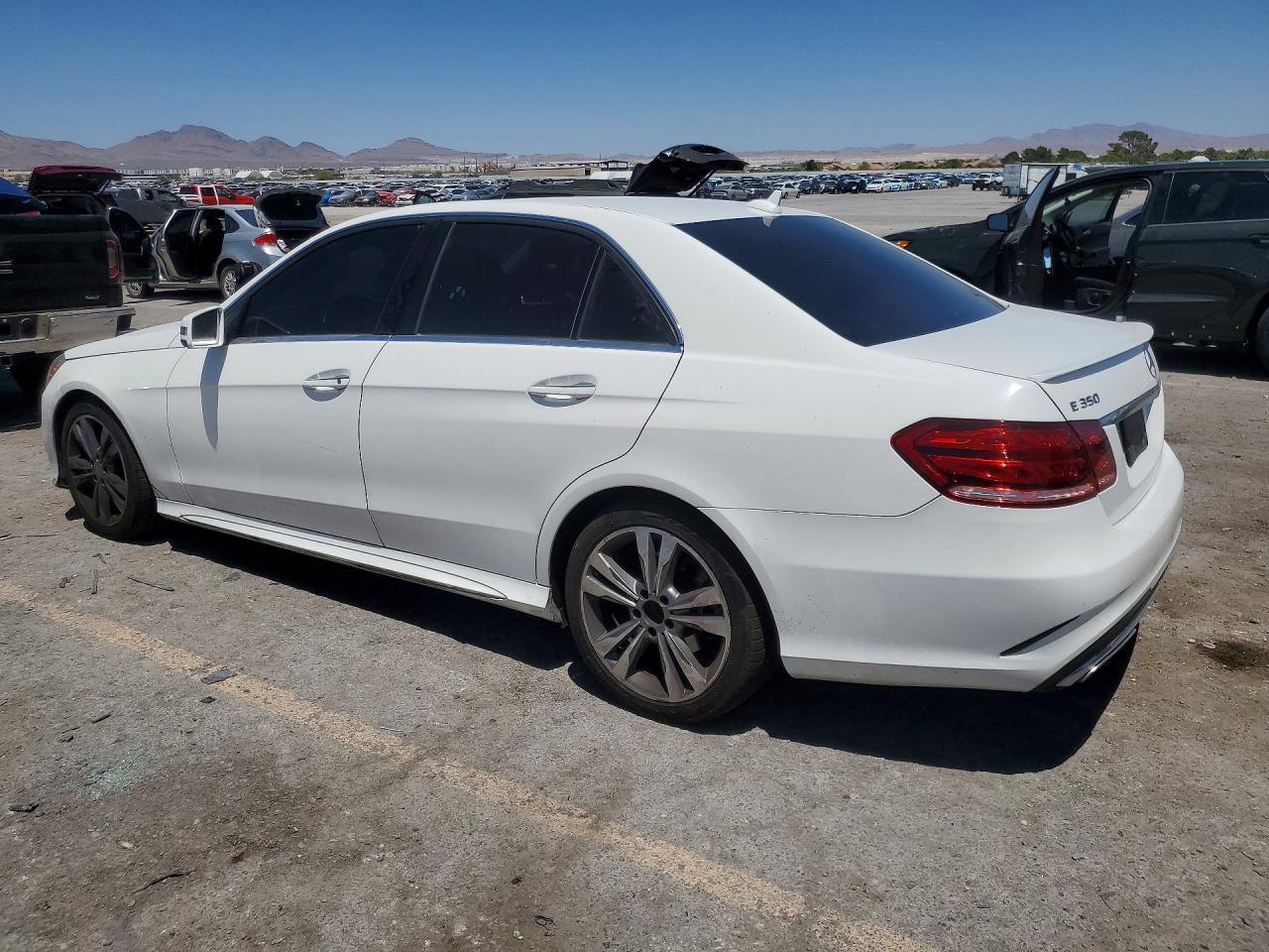 2016 MERCEDES-BENZ E-Class