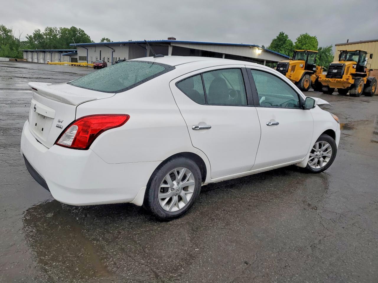 2018 NISSAN VERSA