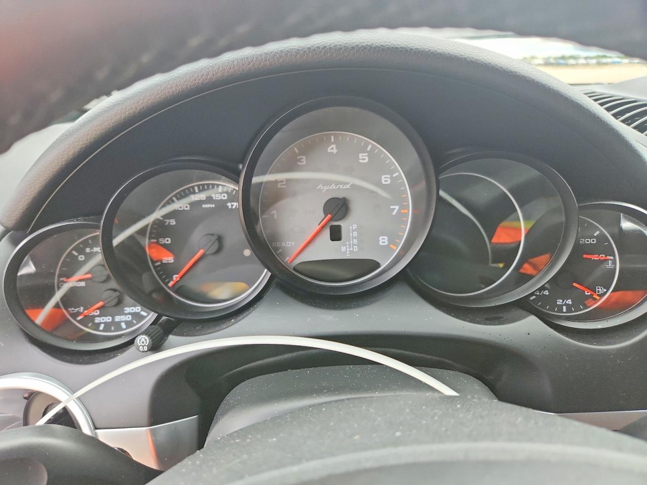 2014 PORSCHE CAYENNE