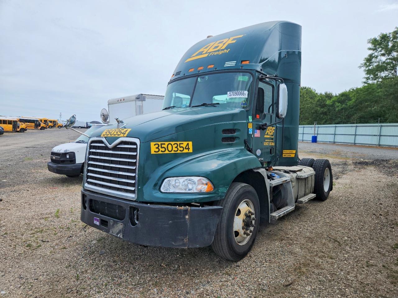 2016 MACK Cxu612