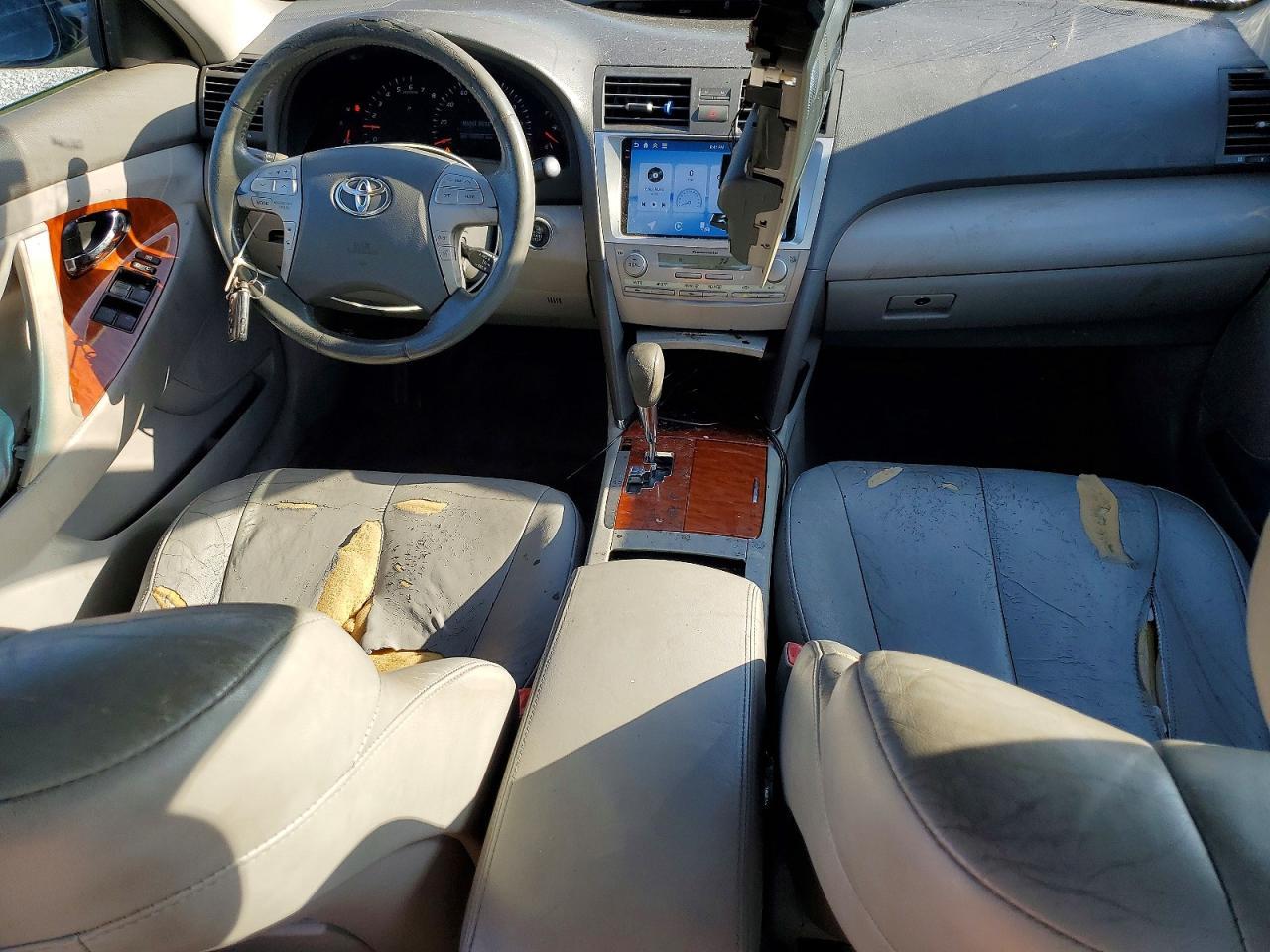 2011 TOYOTA CAMRY