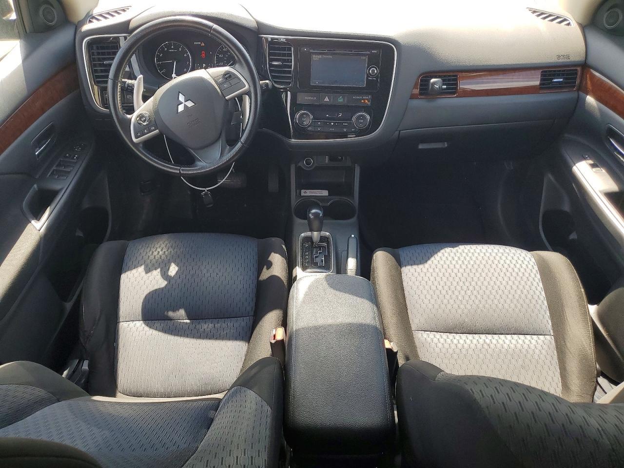 2014 MITSUBISHI outlander