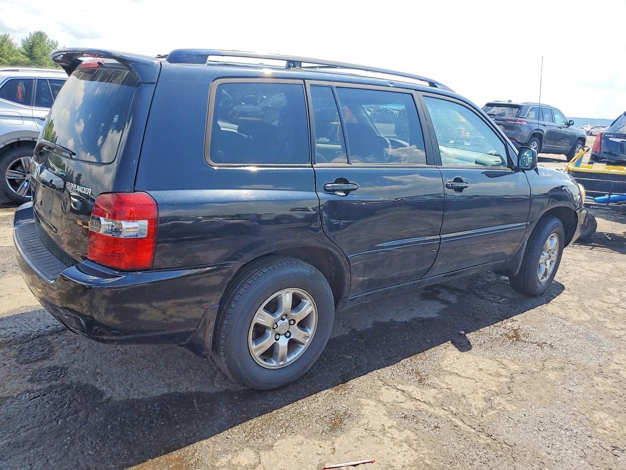 2005 TOYOTA HIGHLANDER