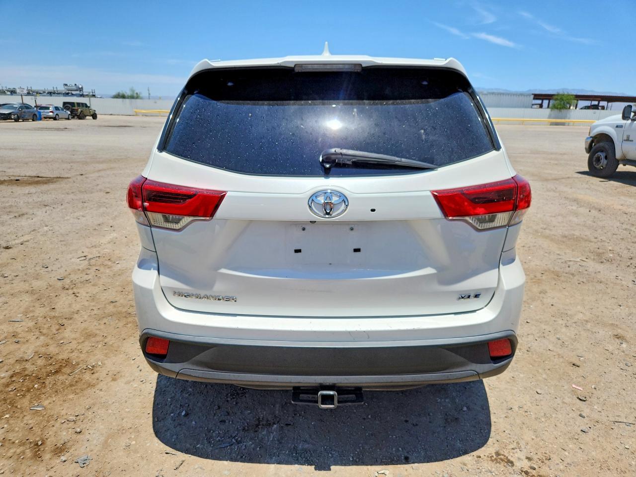 2018 TOYOTA HIGHLANDER