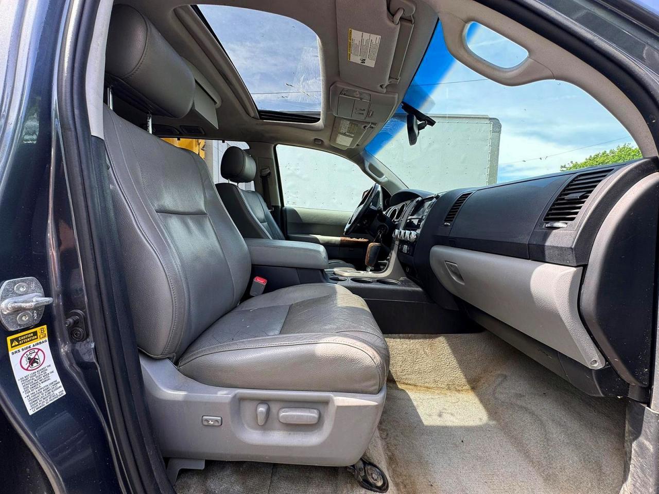 2010 TOYOTA Sequoia