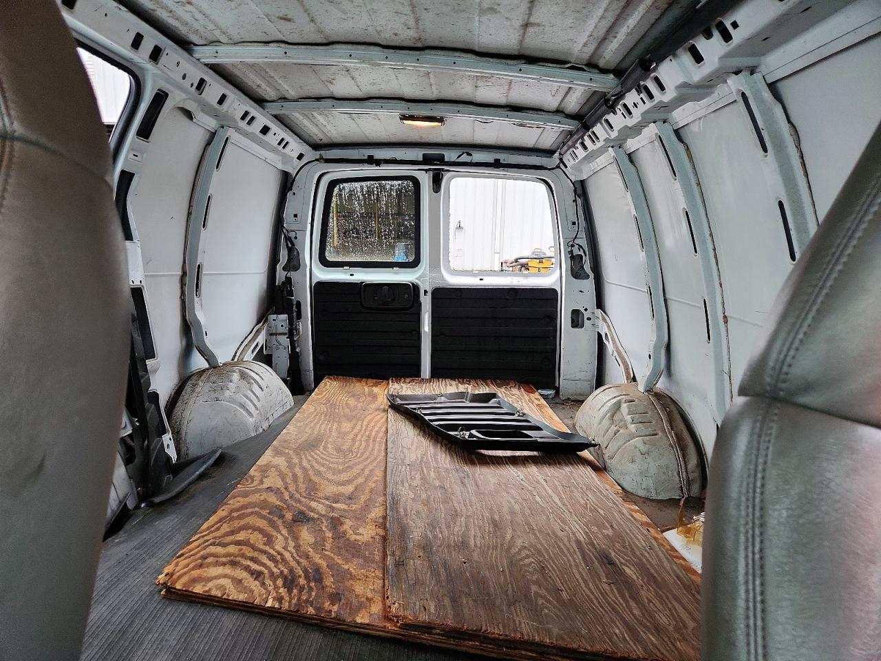 2005 CHEVROLET EXPRESS 2500