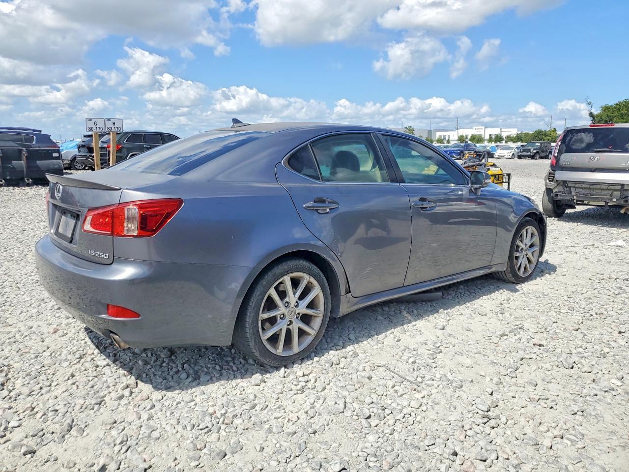 2013 LEXUS IS 250