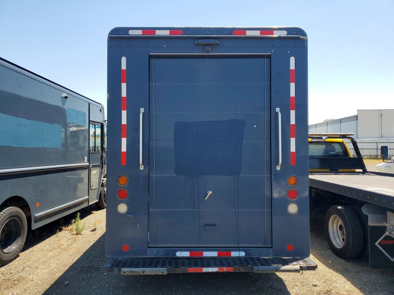 2021 FREIGHTLINER Chassis