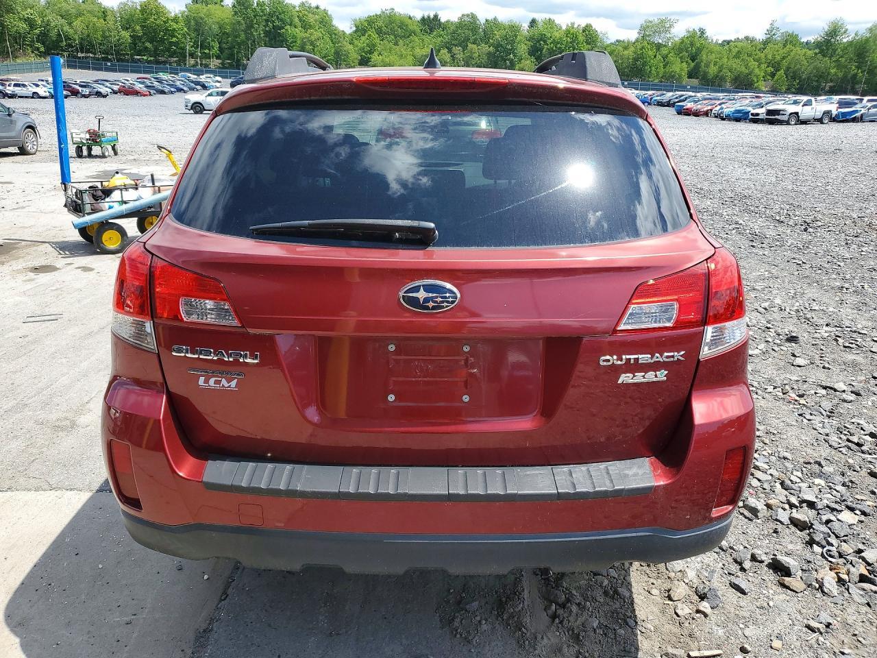 2014 SUBARU Outback