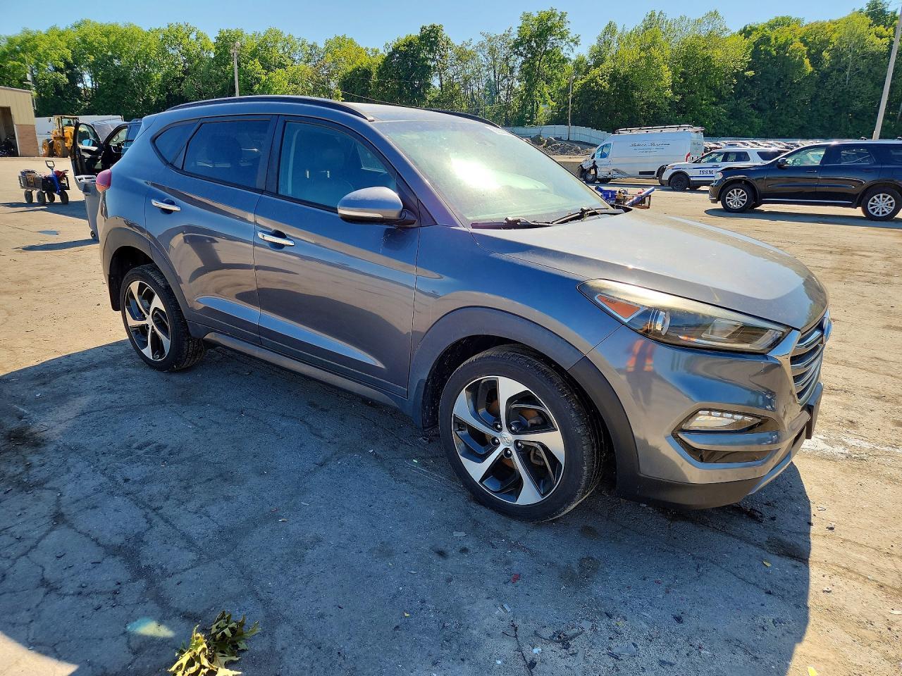 2016 HYUNDAI TUCSON