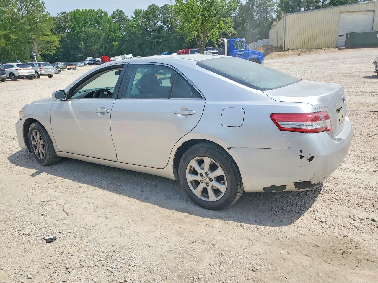 2011 TOYOTA CAMRY