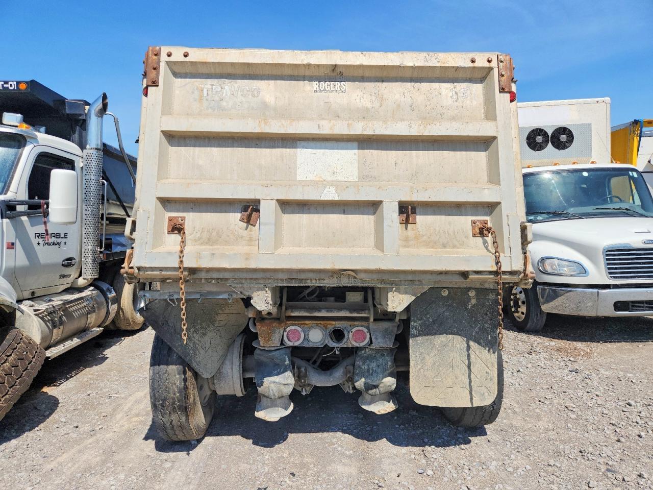 2010 FREIGHTLINER Fld120