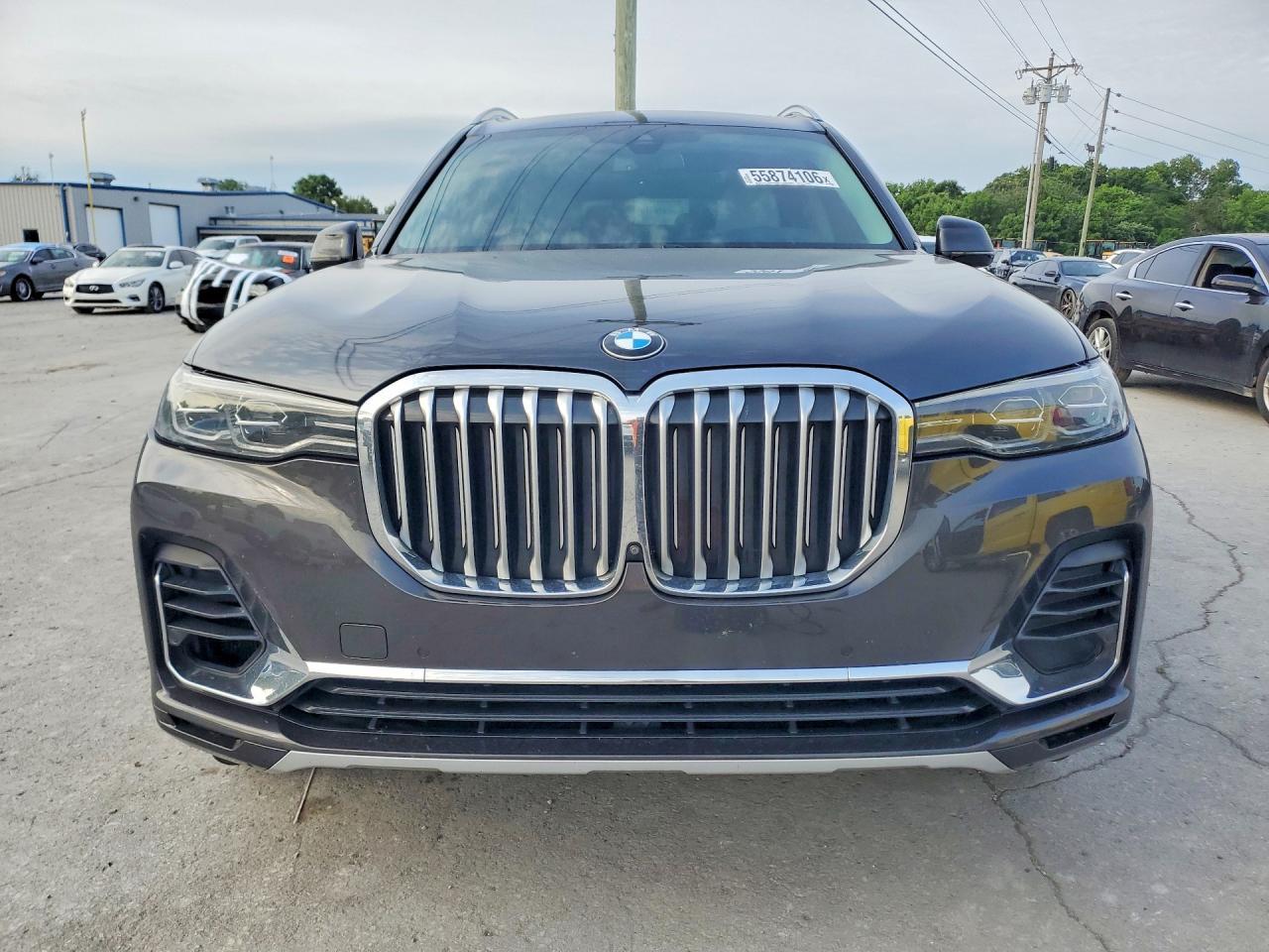 2021 BMW X7