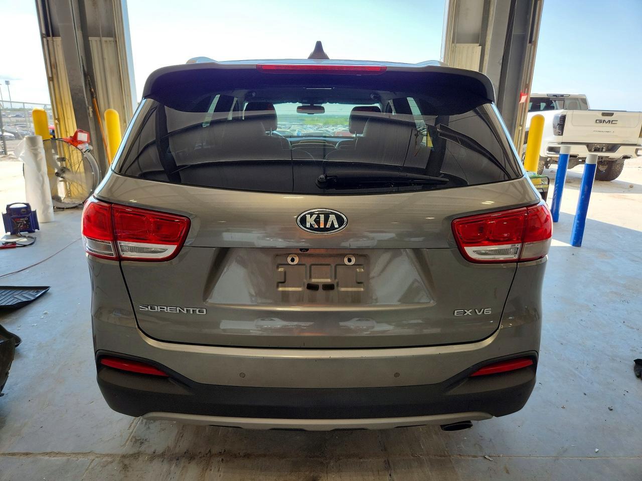 2017 KIA SORENTO