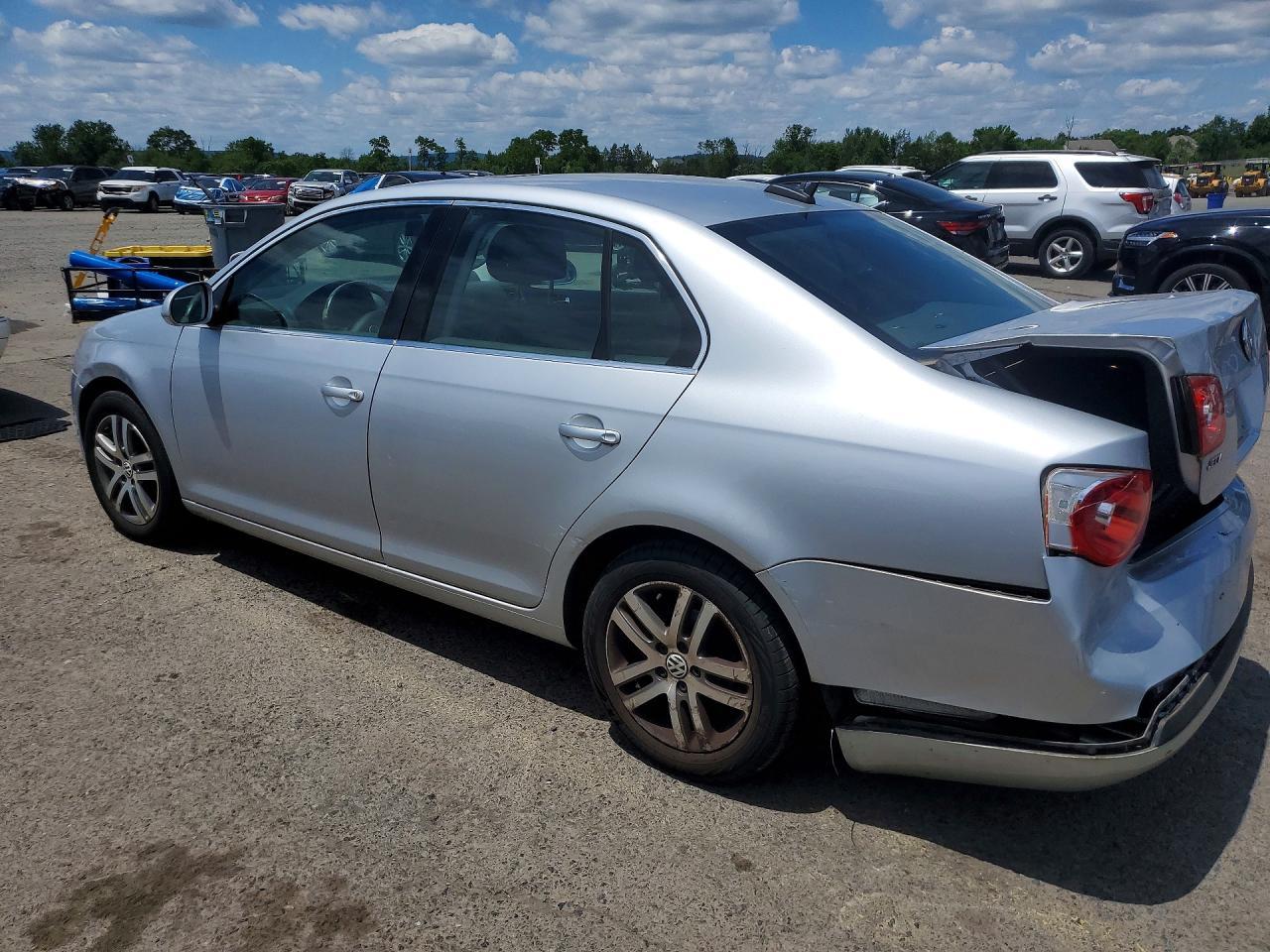 2005 VOLKSWAGEN JETTA