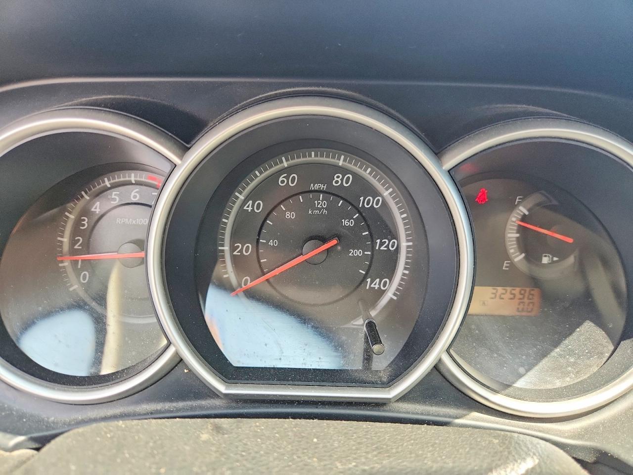 2011 NISSAN VERSA