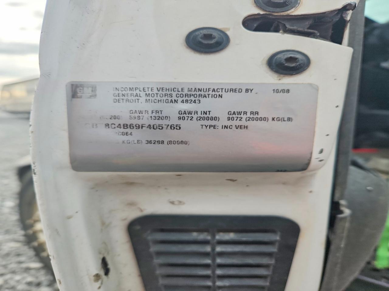 2009 CHEVROLET C8500