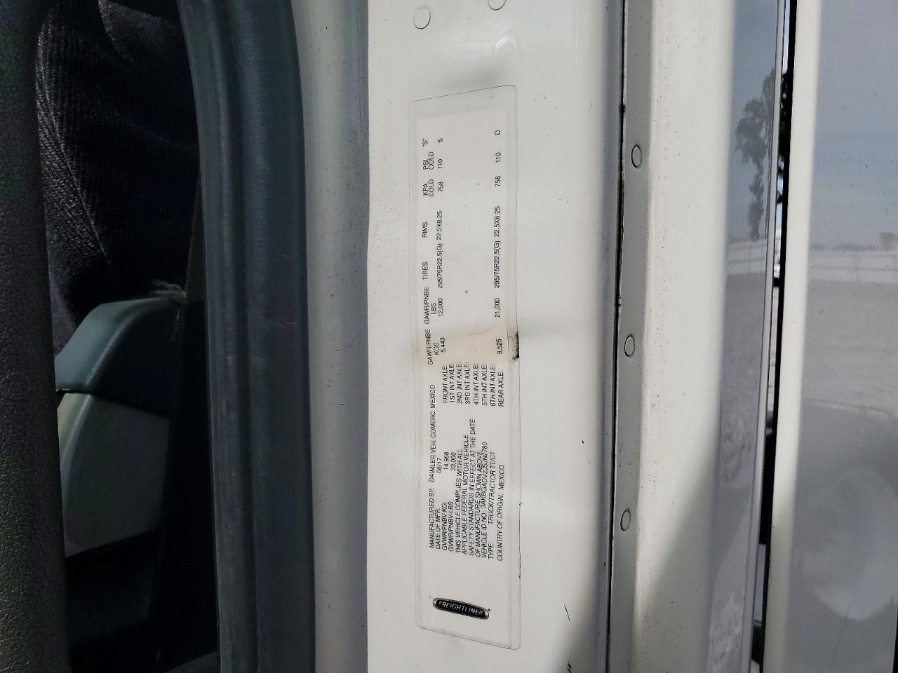 2018 FREIGHTLINER Cascadia 113