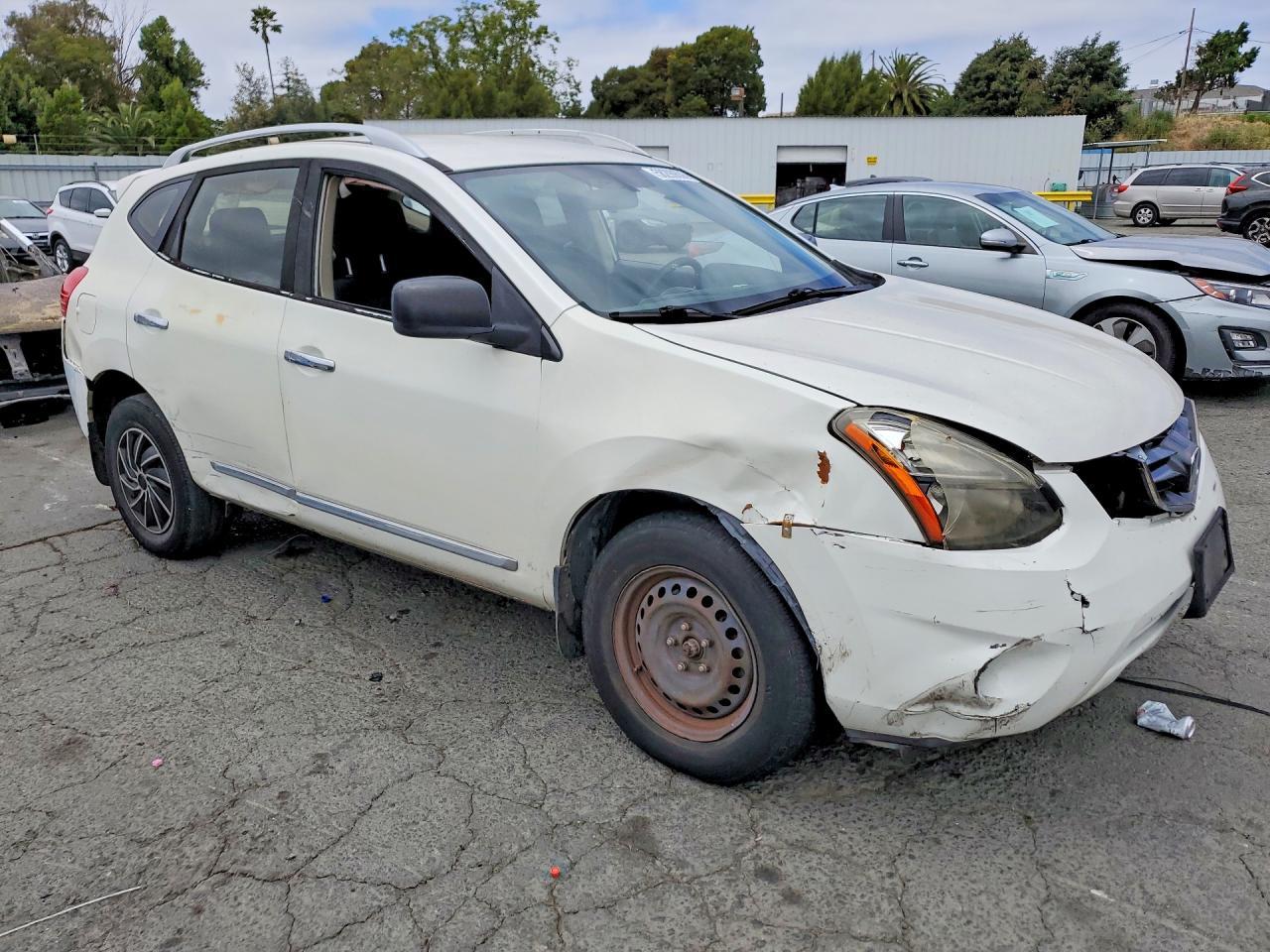 2015 NISSAN ROGUE