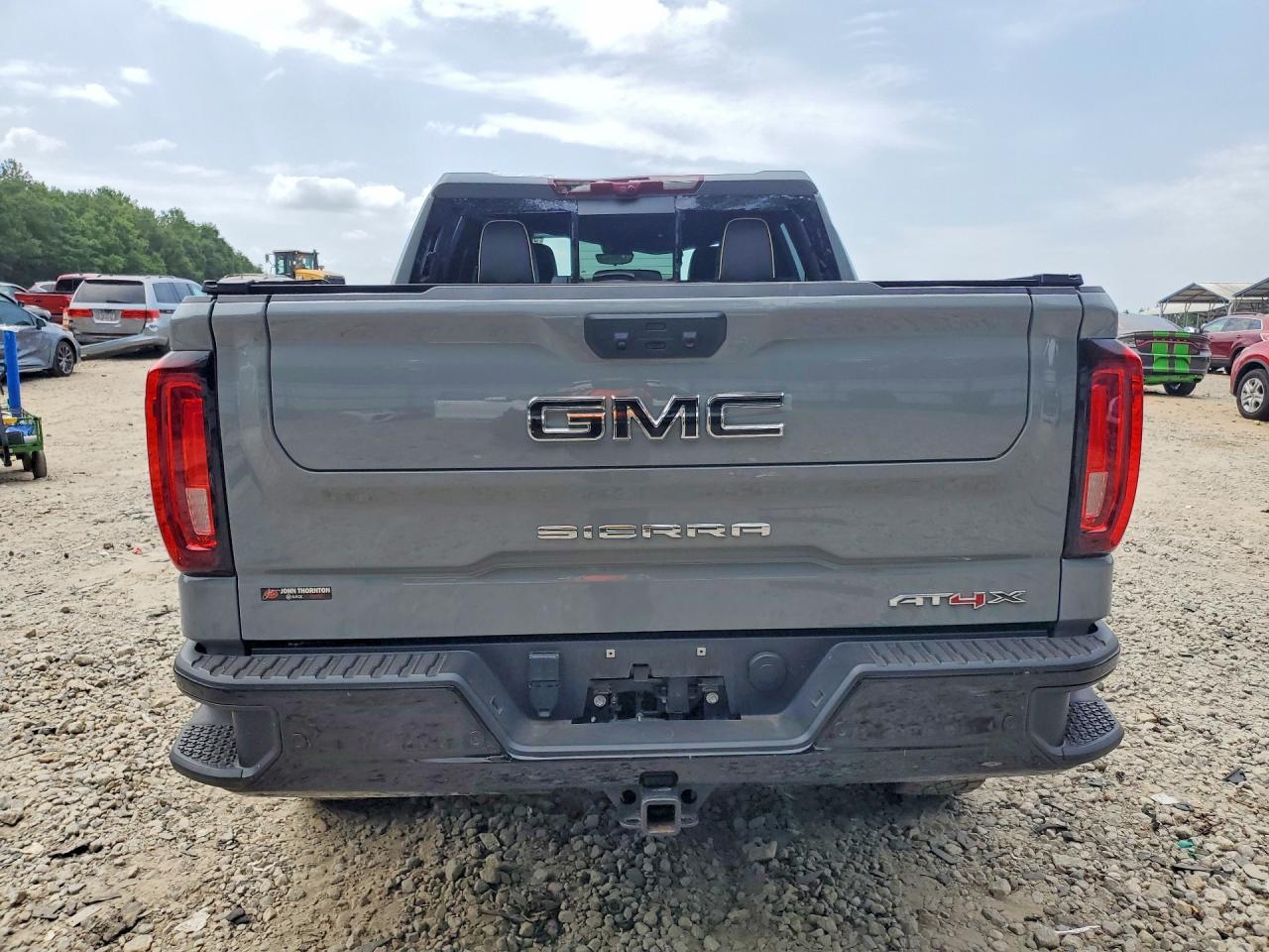 2024 GMC Sierra
