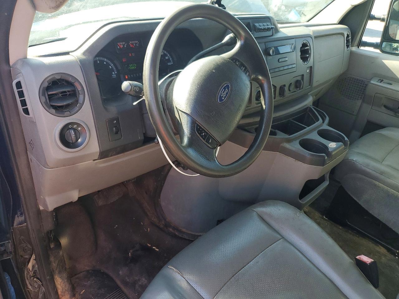 2013 FORD Econoline E350