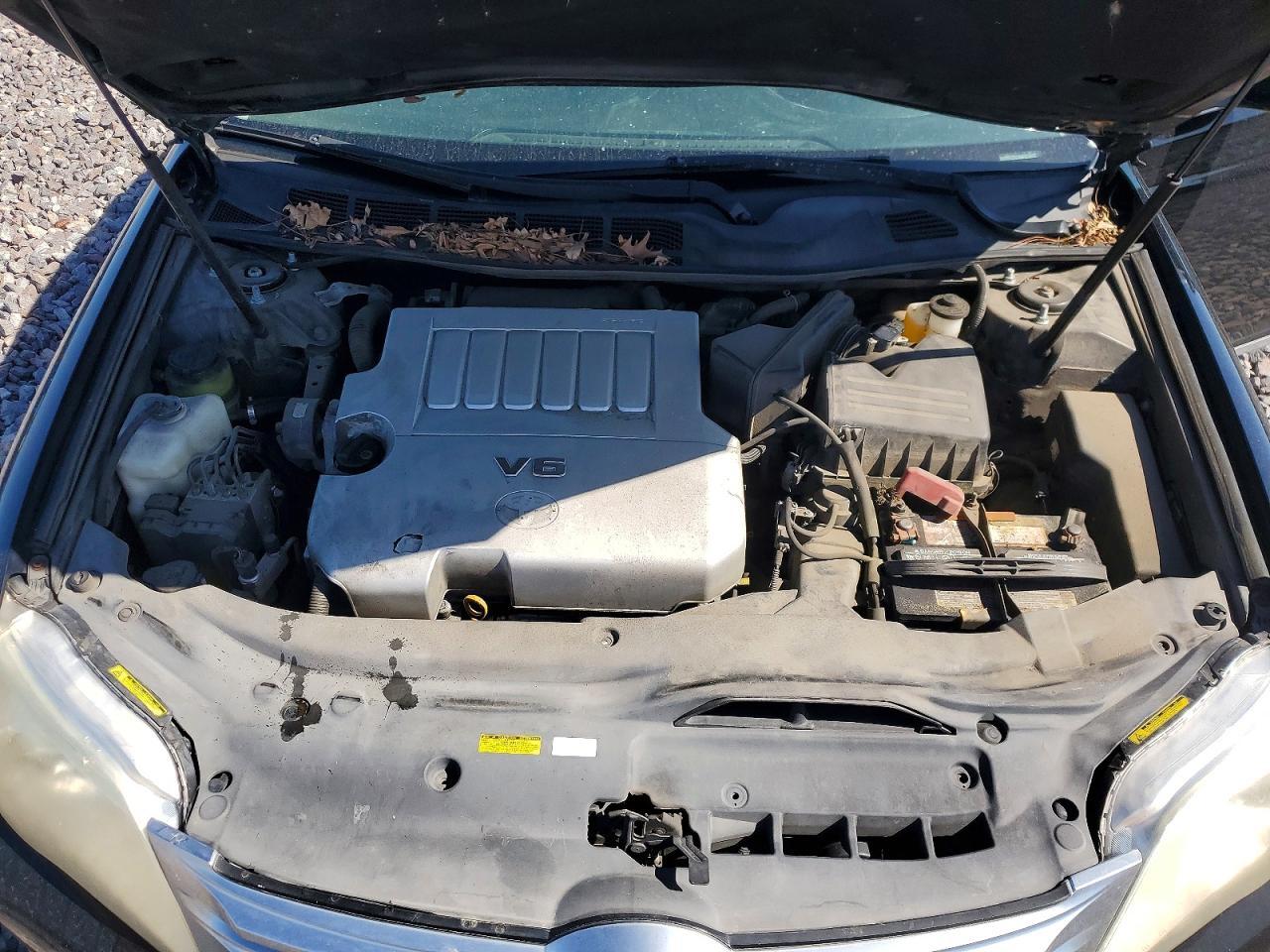 2011 TOYOTA Avalon