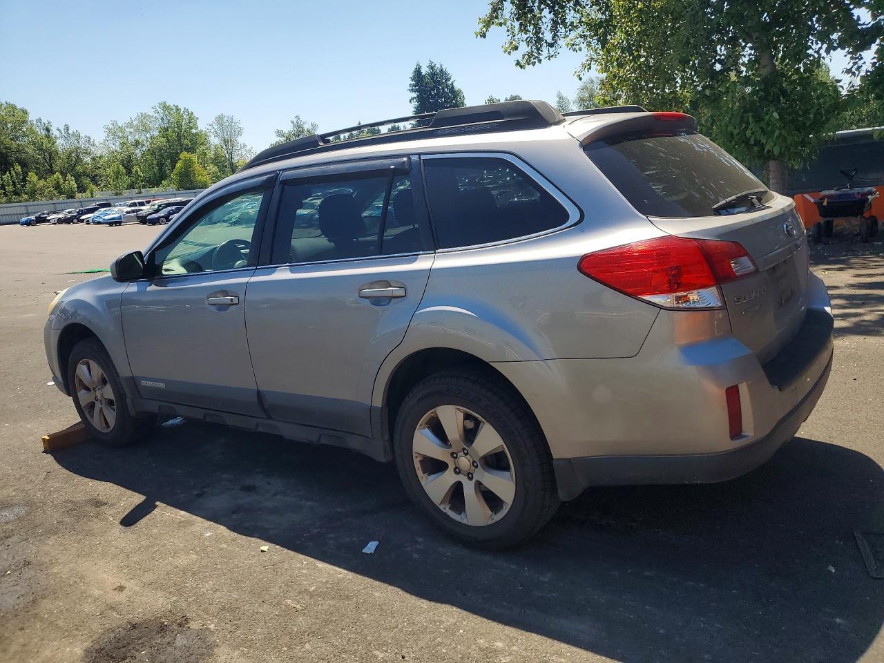 2010 SUBARU Outback