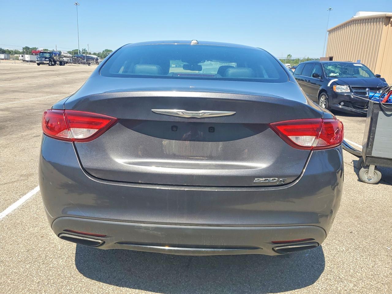 2015 CHRYSLER 200
