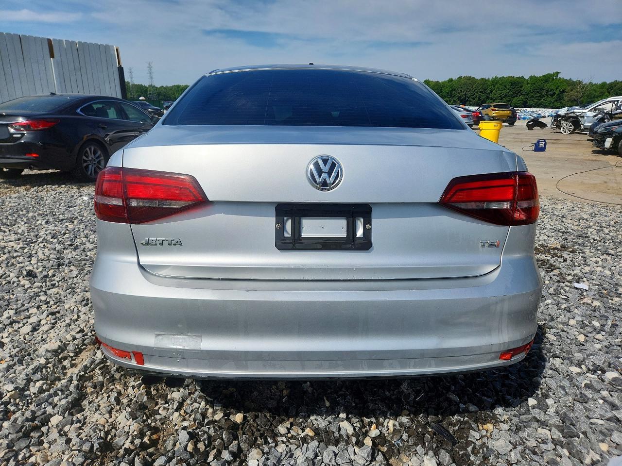 2016 VOLKSWAGEN JETTA