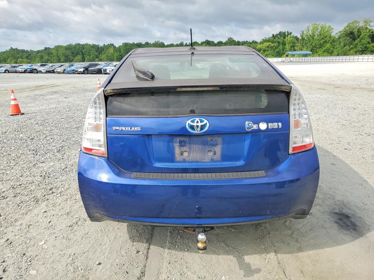 2011 TOYOTA PRIUS