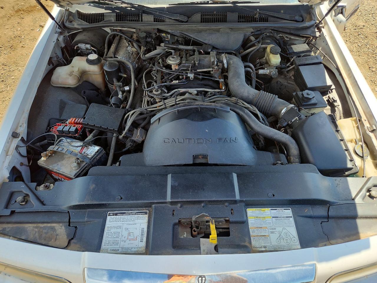 1997 LINCOLN Town Car