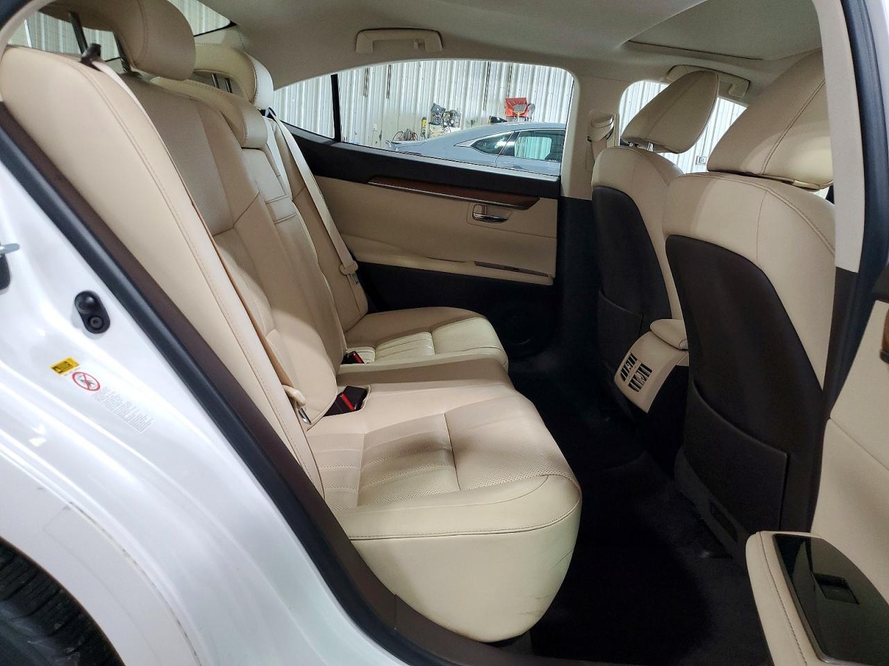2016 LEXUS ES 300H
