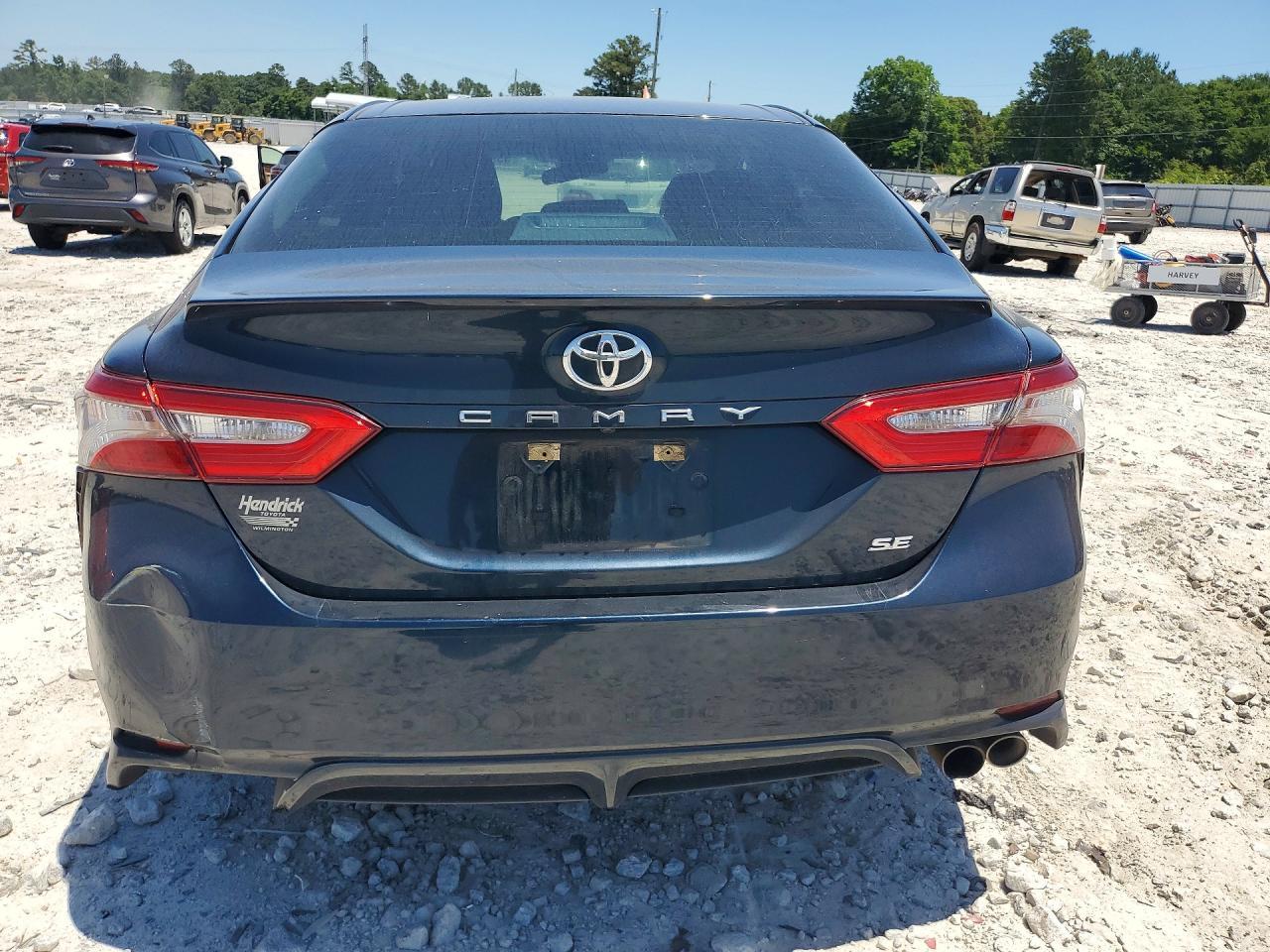 2018 TOYOTA CAMRY