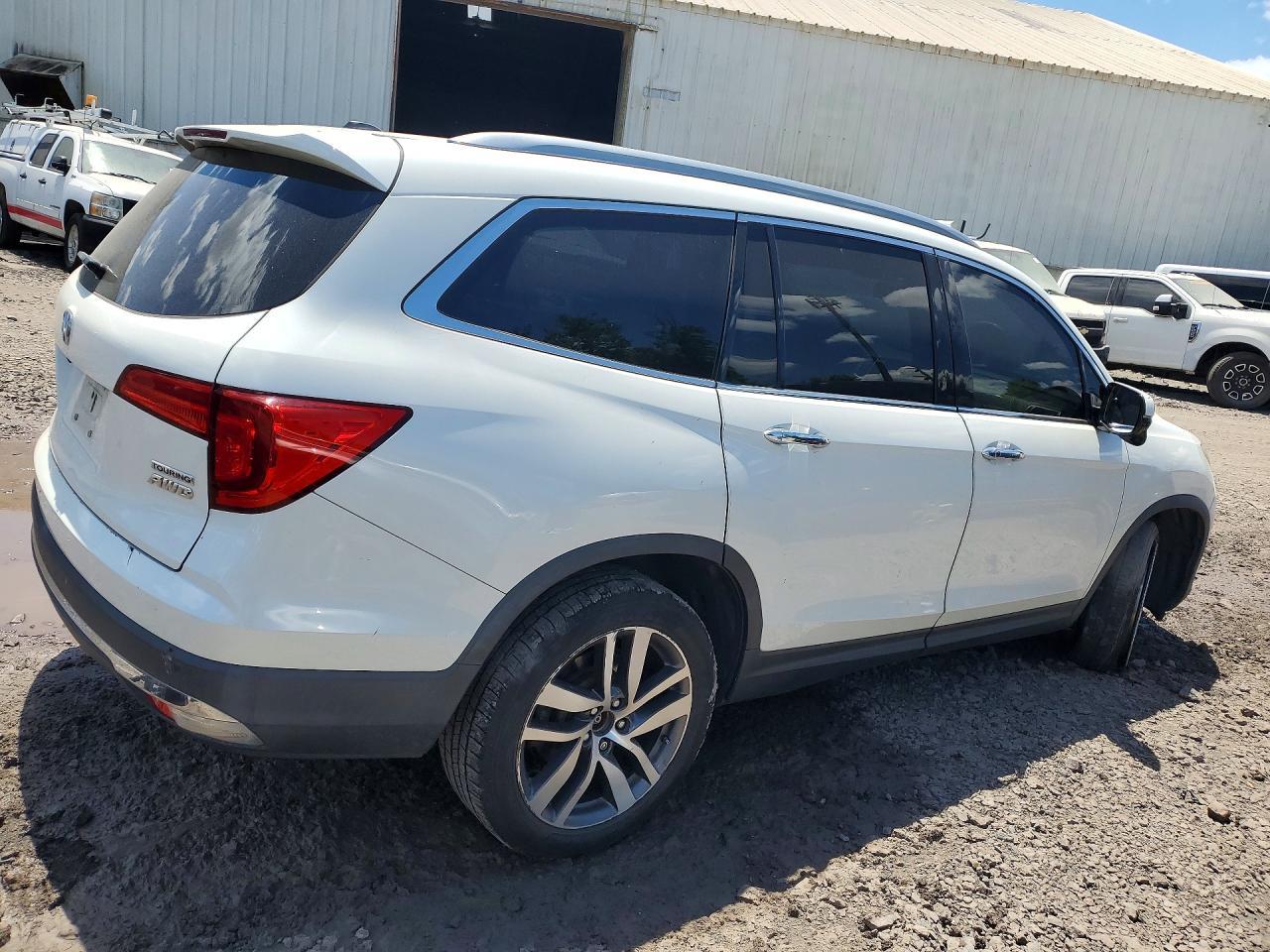2017 HONDA PILOT