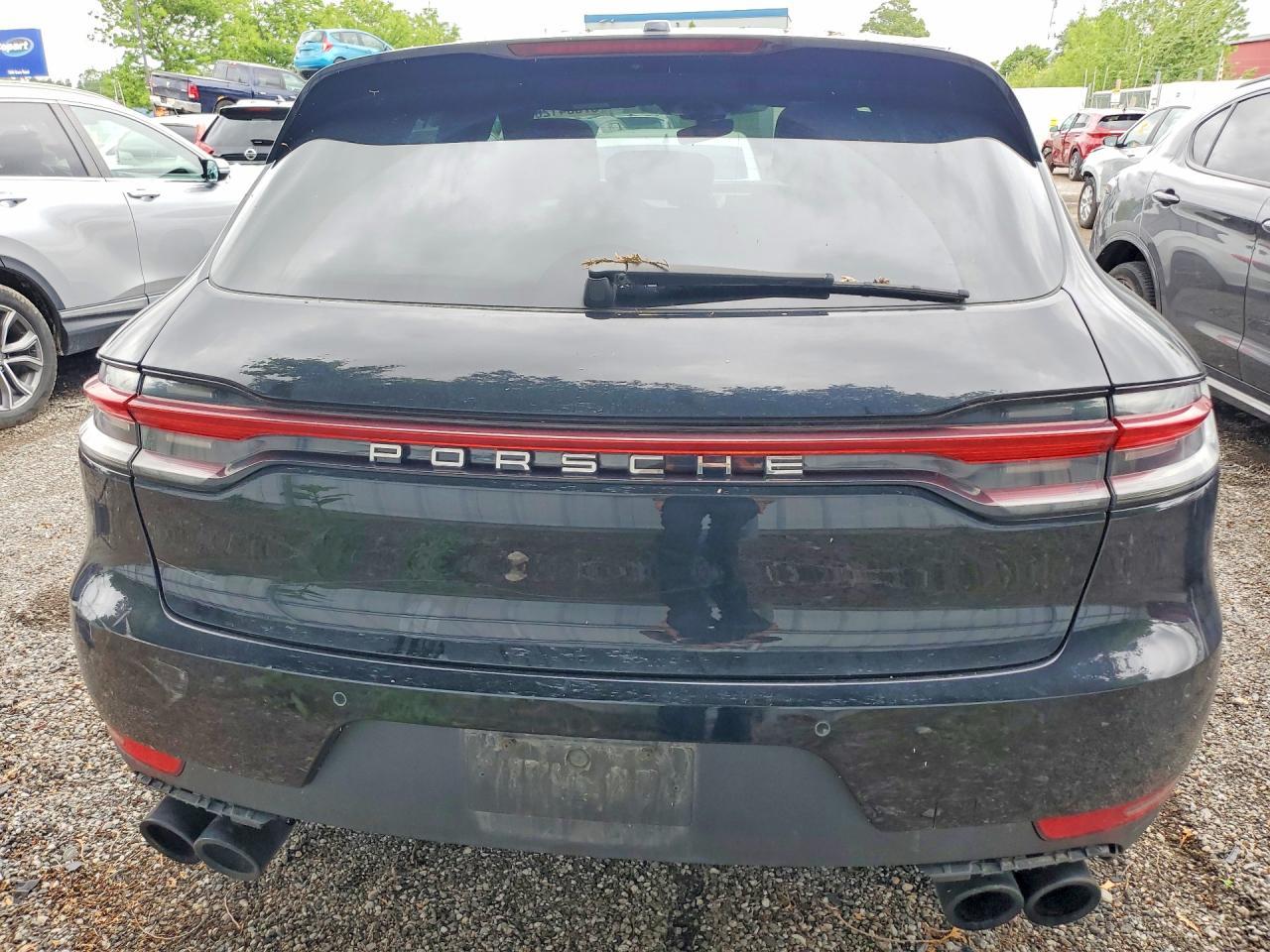 2019 PORSCHE Macan