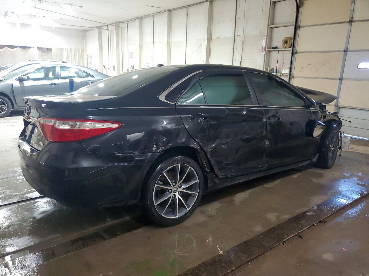 2017 TOYOTA CAMRY