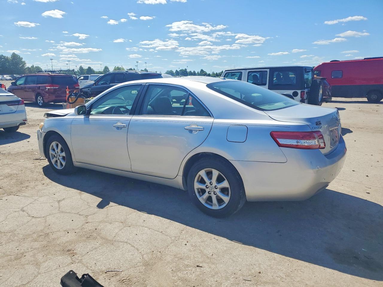 2011 TOYOTA CAMRY
