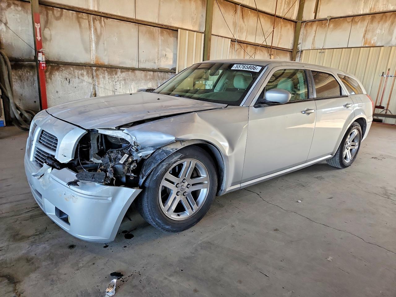 2005 DODGE MAGNUM