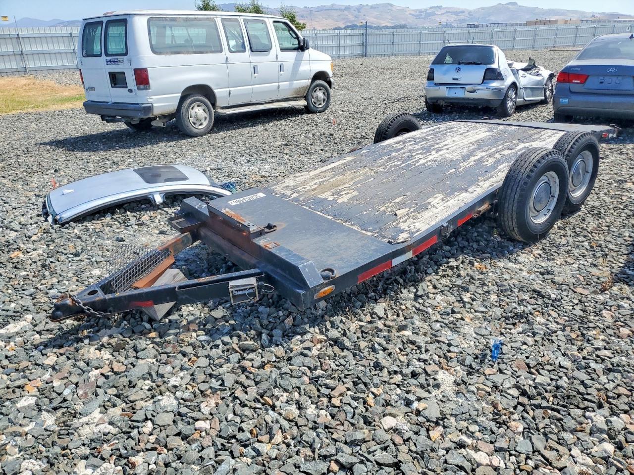 2000 Spcns 20 Ft Trailers
