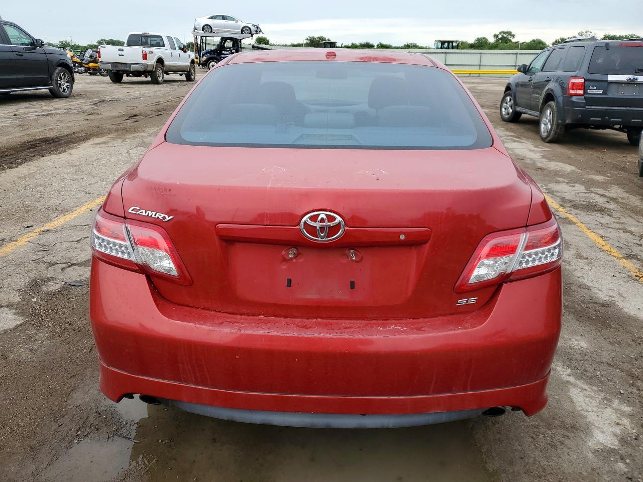 2011 TOYOTA CAMRY