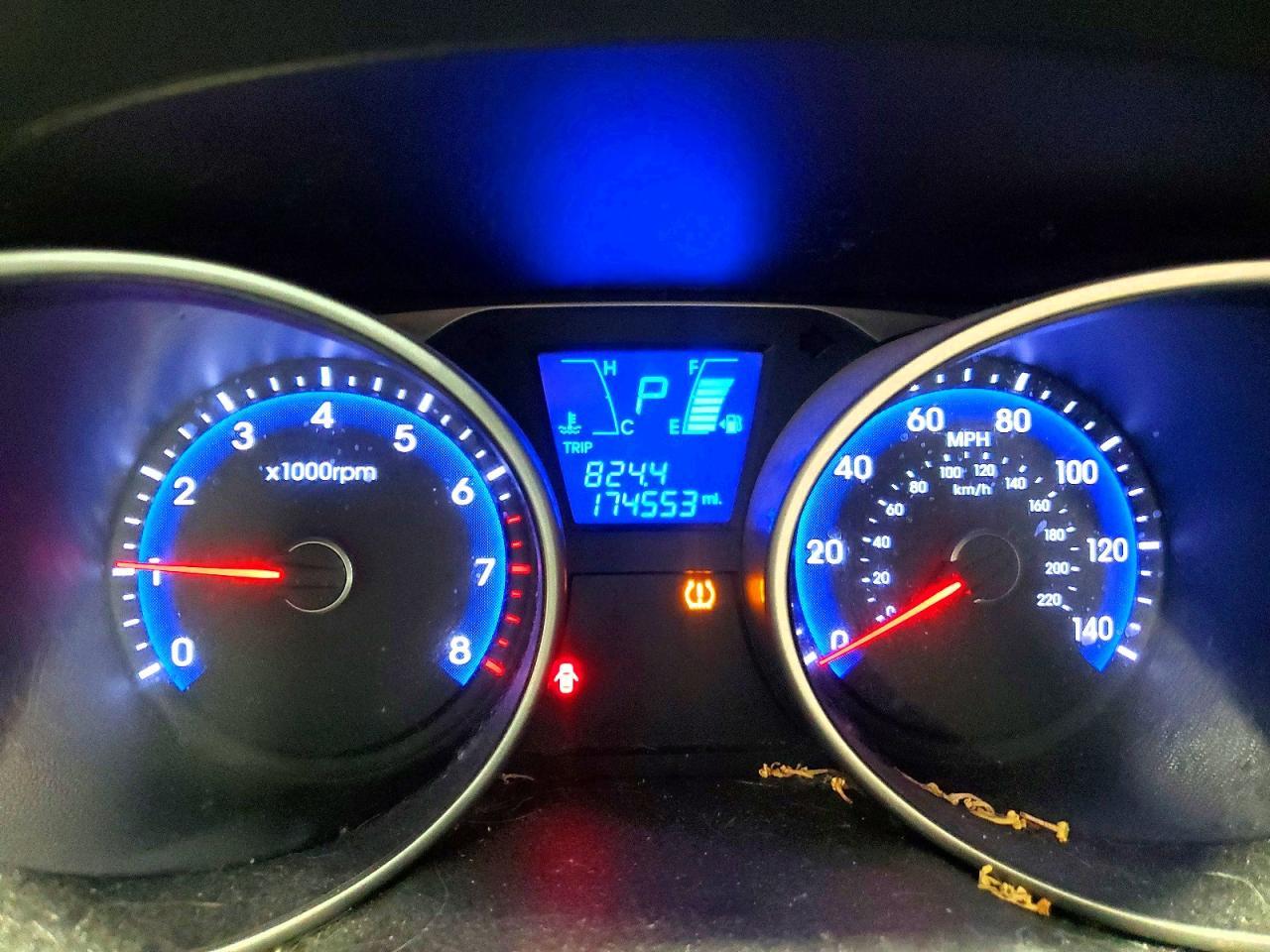 2011 HYUNDAI TUCSON