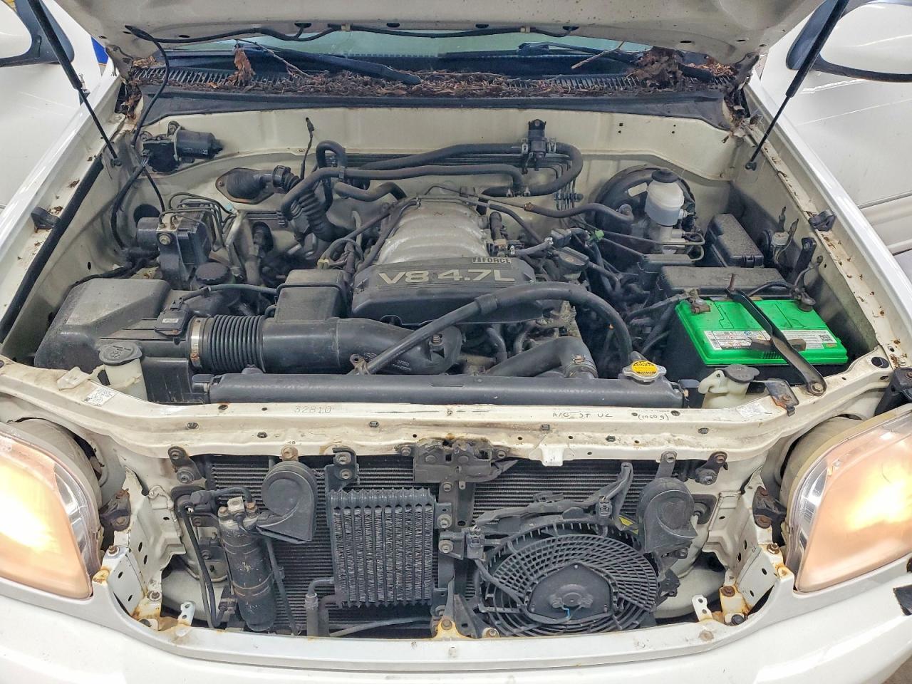 2004 TOYOTA Sequoia