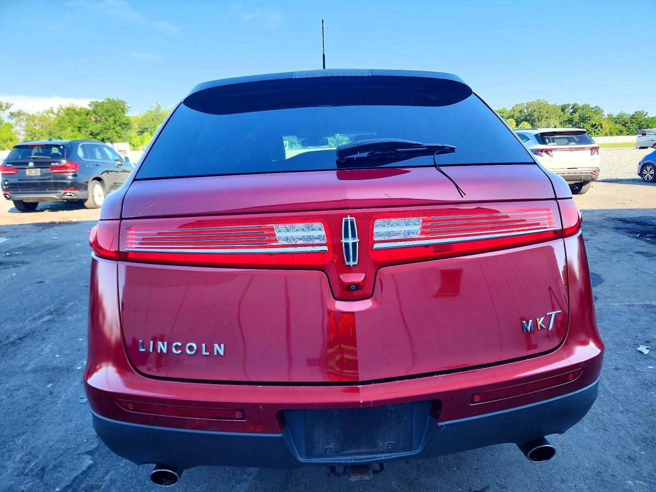 2017 LINCOLN MKT