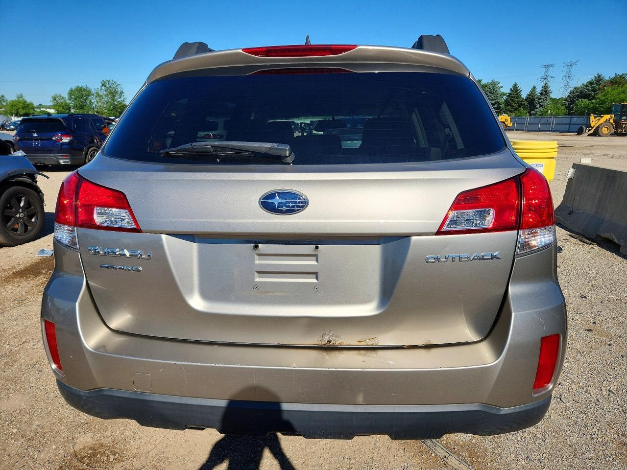 2014 SUBARU Outback
