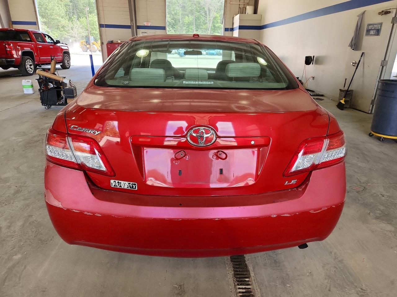 2011 TOYOTA CAMRY