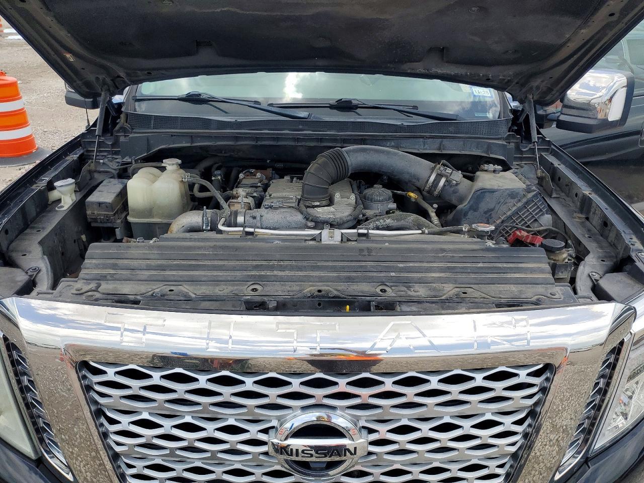 2016 NISSAN Titan