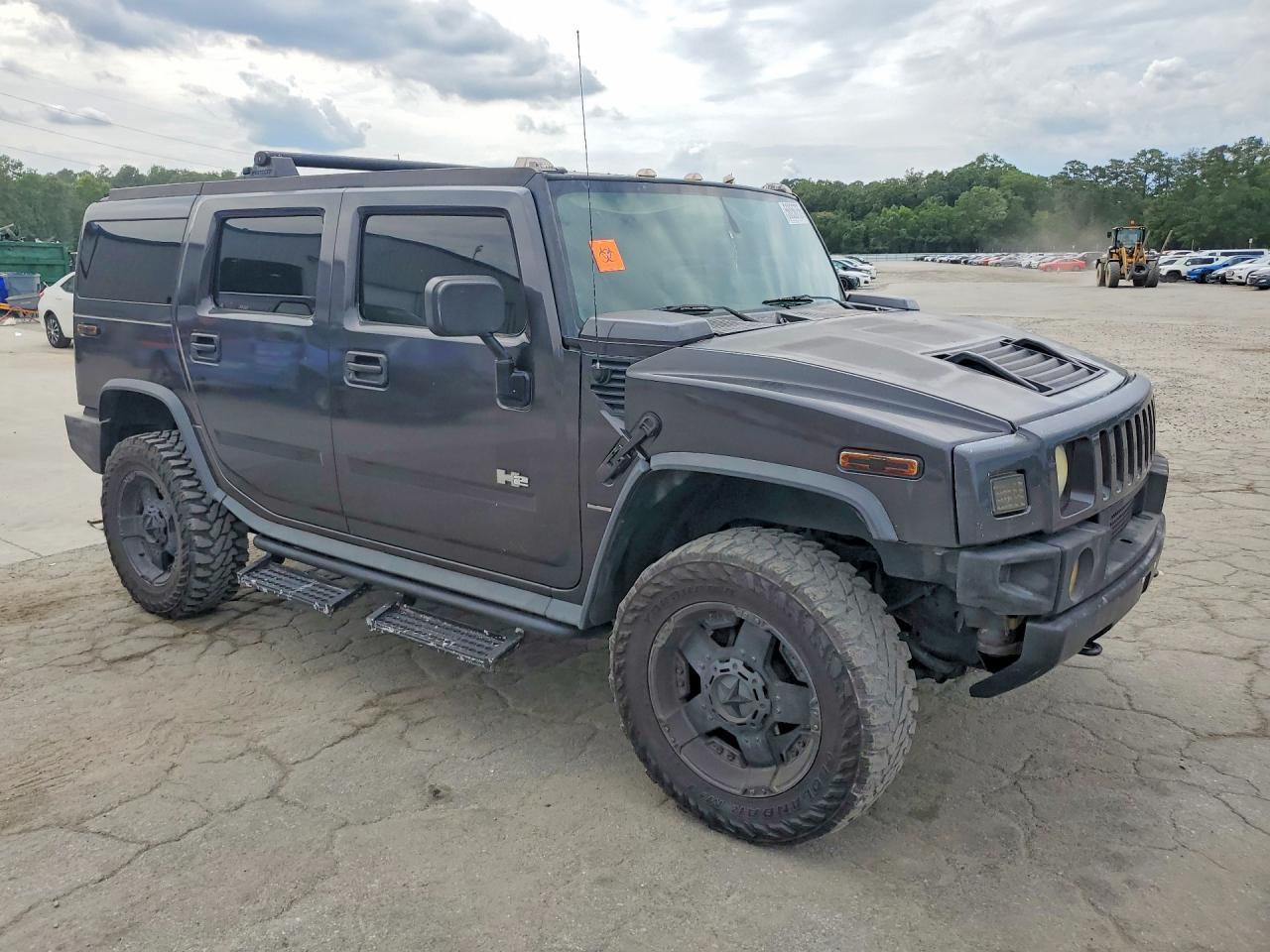 2005 HUMMER H2